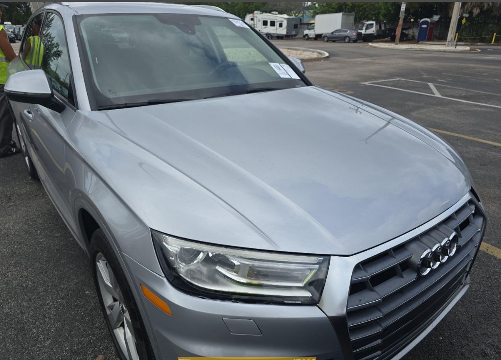 2018 Audi Q5 2.0T quattro S tronic Premium's photo