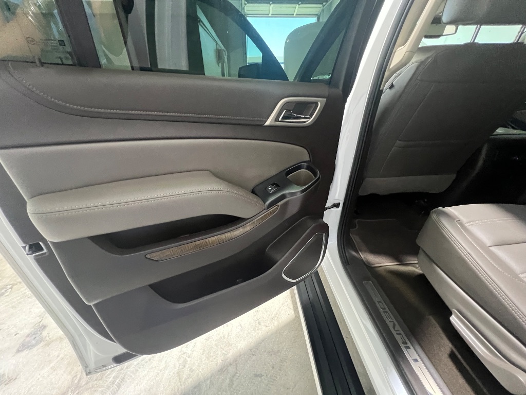 2019 GMC Yukon XL Denali - Photo 17